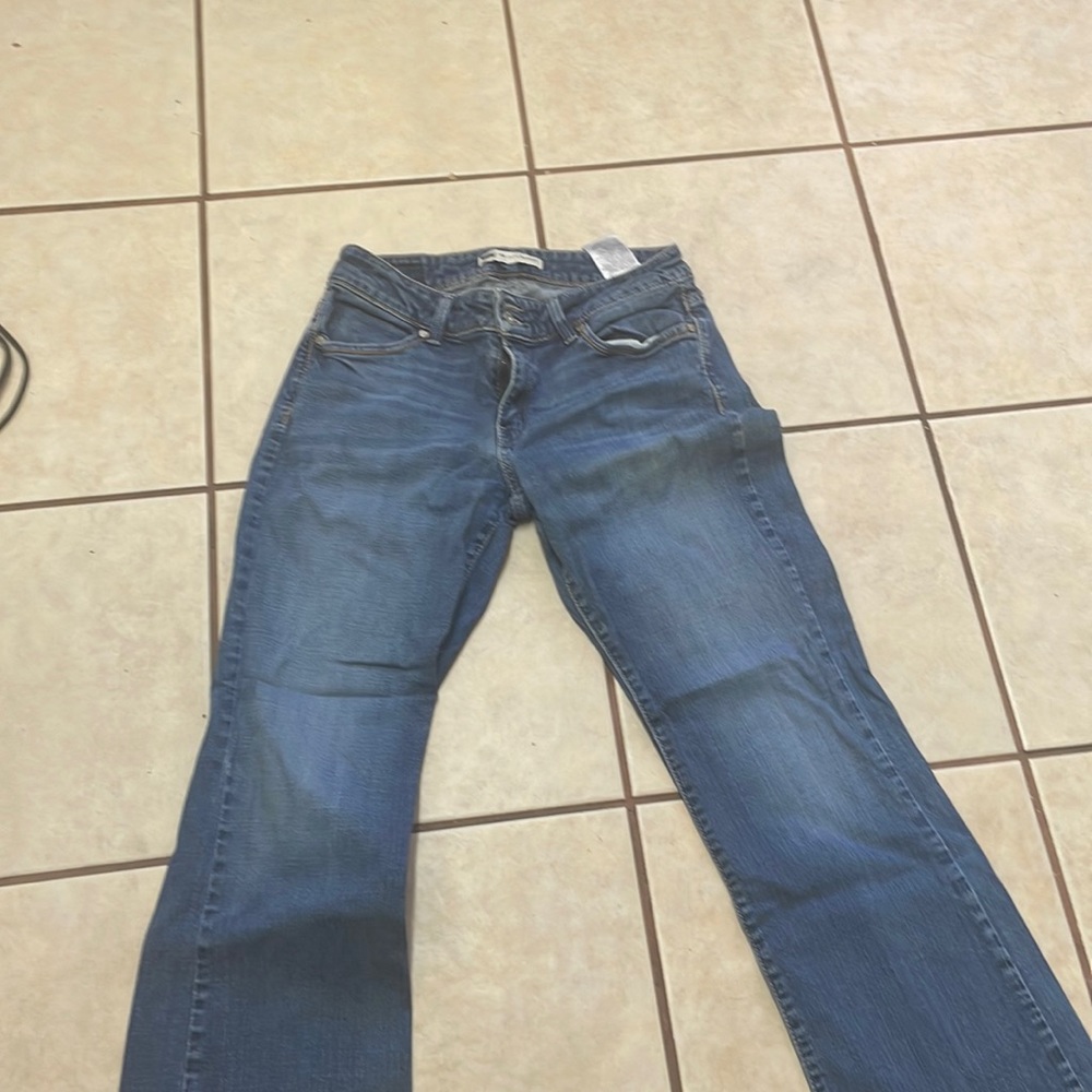 Levi’s 525 curvy boot but jeans